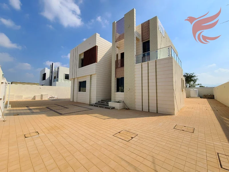 فيلا رائعة مكونة من 7 غرف نوم للإيجار في منطقة العويربي برأس الخيمة63813212695298111