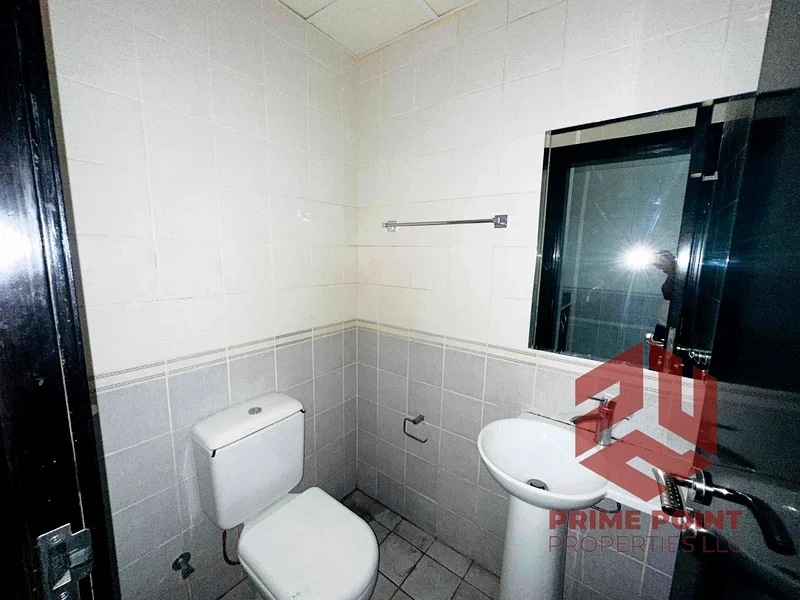 Fully Fitted Office with 3 Partitions | Private Washroom & Pantry | Open View63196619141635112