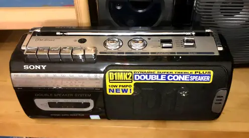 Sony Dynamic Super Treble Double Cone Speaker System - Boombox from the 90s!