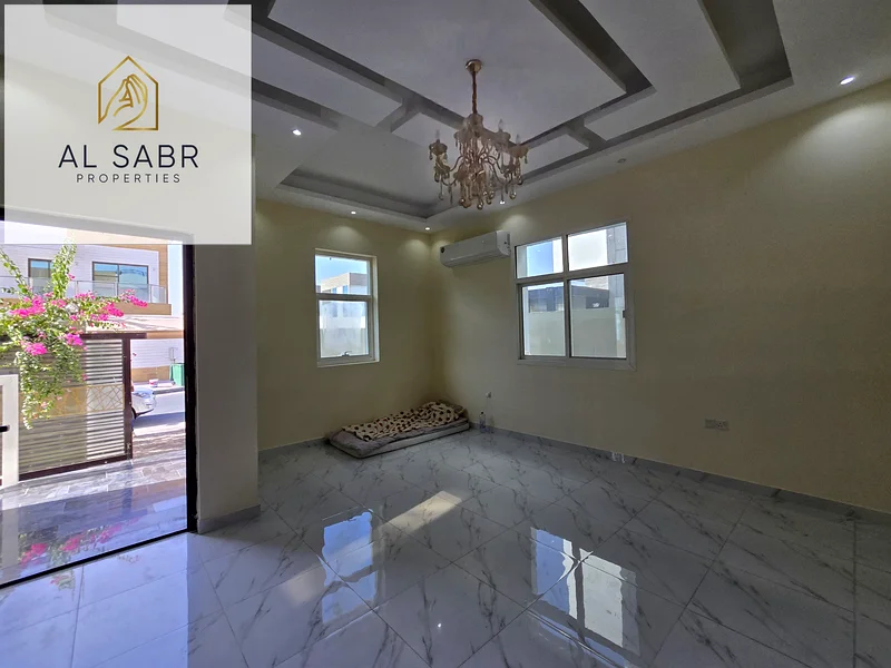 🏡 فيلا فسيحة مكونة من 5 غرف نوم للإيجار في الياسمين، عجمان | 3,200 قدم مربع | 95,000 درهم/سنة | 4 شيكات63304670030465112