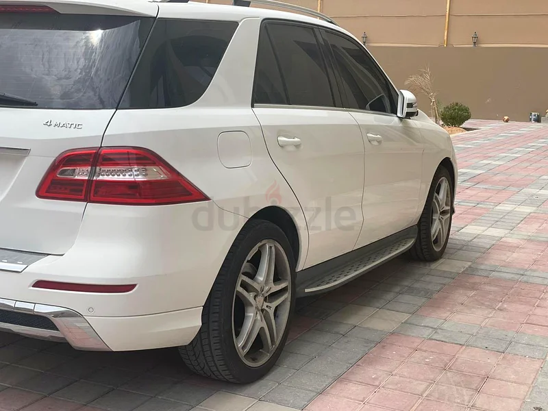 مرسيدس ام ال 350 فورماتك  مواصفات خليجيه
2014 Mercedes ML350 4MATIC gcc63146290524674113