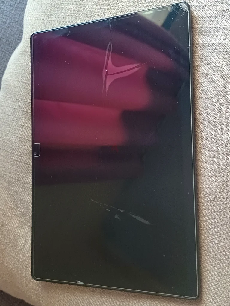 جهاز لوحي Galaxy Tab A8 نظيف جداً - يدعم شريحة وواي فاي - بسعر 450 درهم63223853414659111