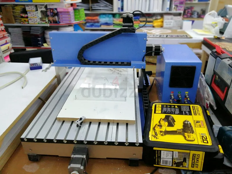 ماكينة طحن CNC متعددة الاستخدامات للهندسة الدقيقة63257108660611111