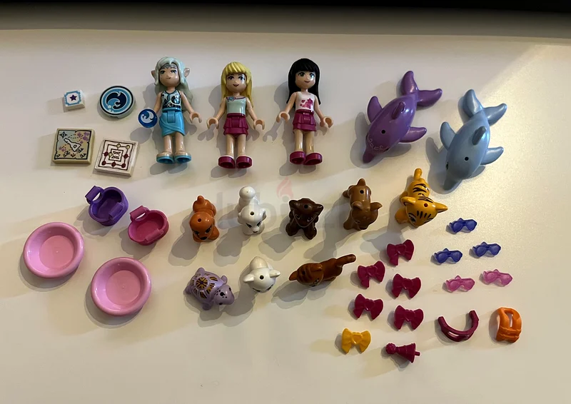 Lego Friends - Minifigures, Animals, and Accessories Lot63204288985219110