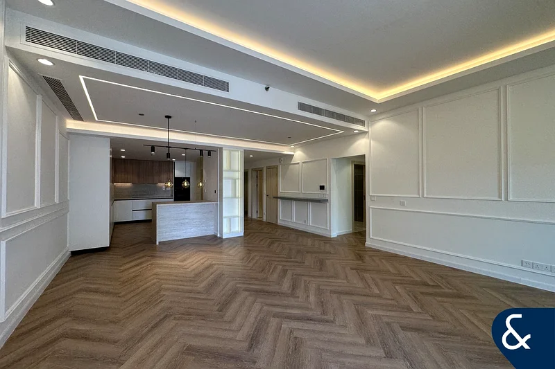 Fully Upgraded | F Type | Park and Sea View64009548610947110