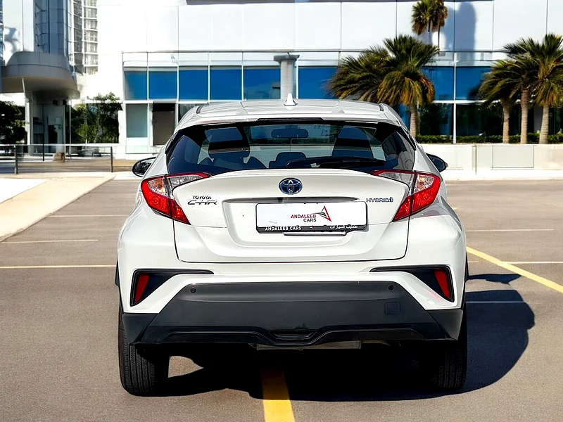 AED 1040 PM | TOYOTA C-HR GX 1.8 HYBRID | GCC | 0% DOWNPAYMENT |BUDGET FRIENDLY |WELL MAINTAINED63147208134529113