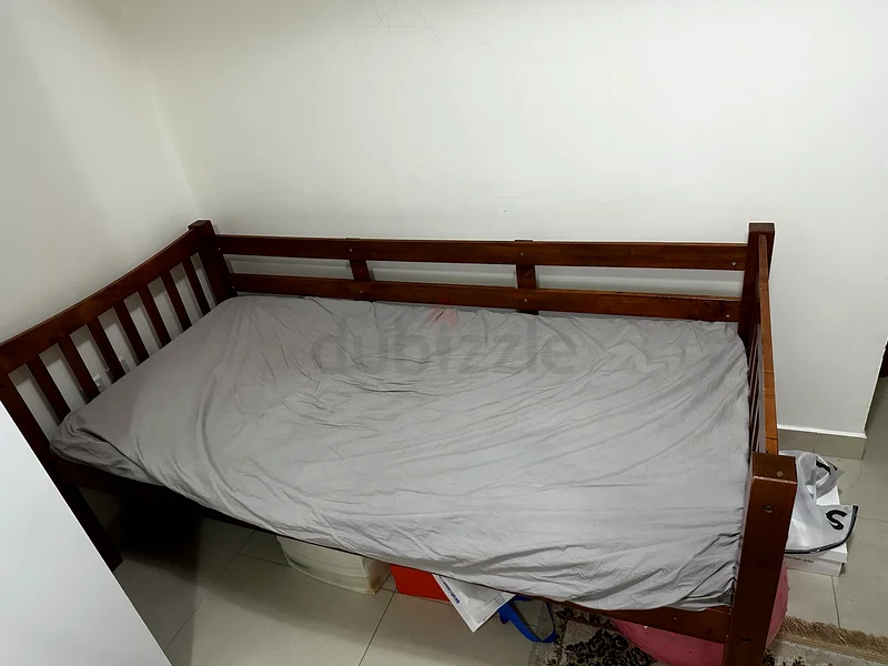 سرير خشبي أنيق متعدد الطوابق للأطفال - حل اقتصادي للمساحة! مع ماتراز63175287230594113
