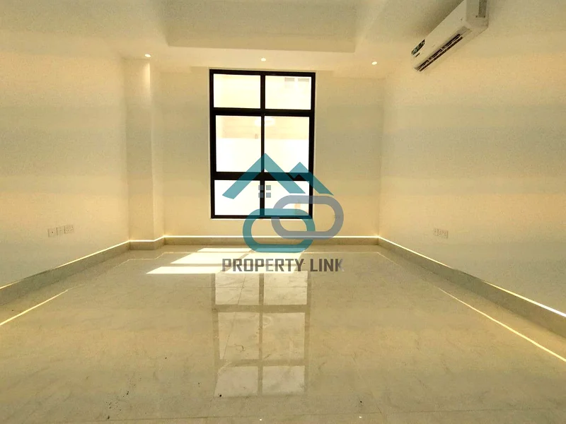 BRAND NEW ONE BEDROOM HALLnear lolo62935672219650113