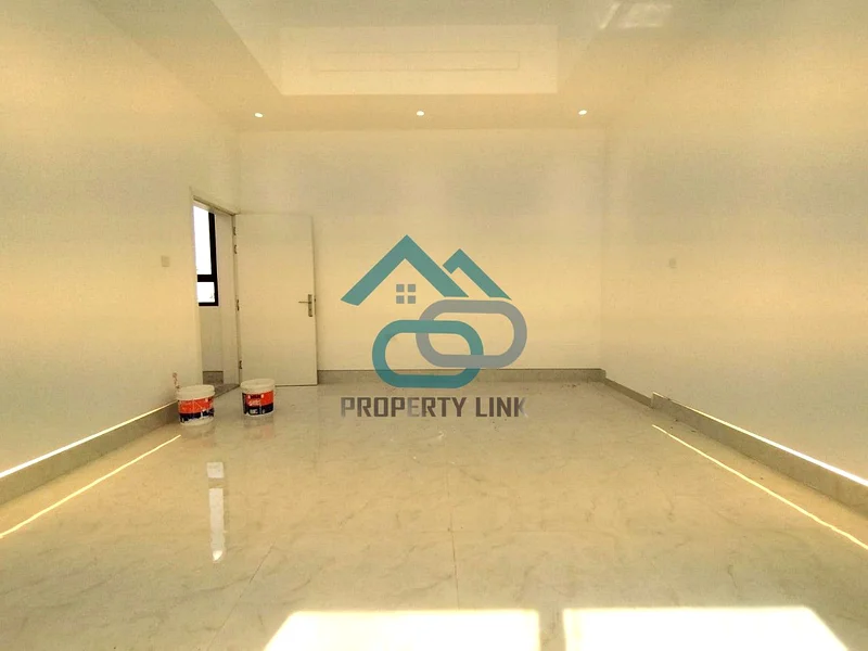 BRAND NEW ONE BEDROOM HALLnear lolo62935672219650114