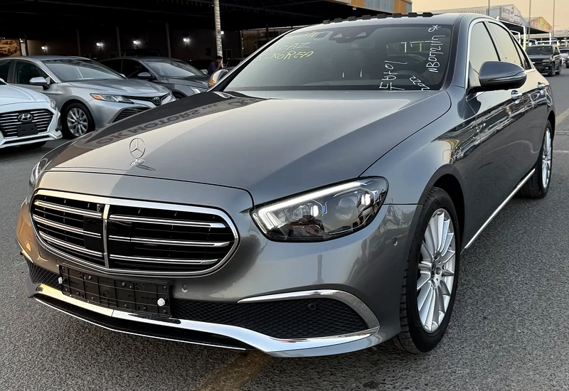 Mercedes-Benz E250 Exclusive V4 2.0L Model 202263161067292418112