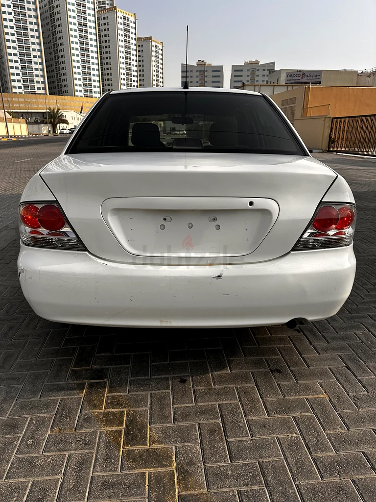 ميتسوبيشي لانسر 1.3 201163135494856705113
