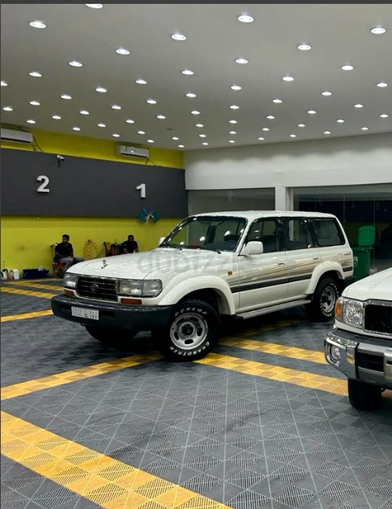 1997 Toyota Land Cruiser in excellent and special condition63159714988161111