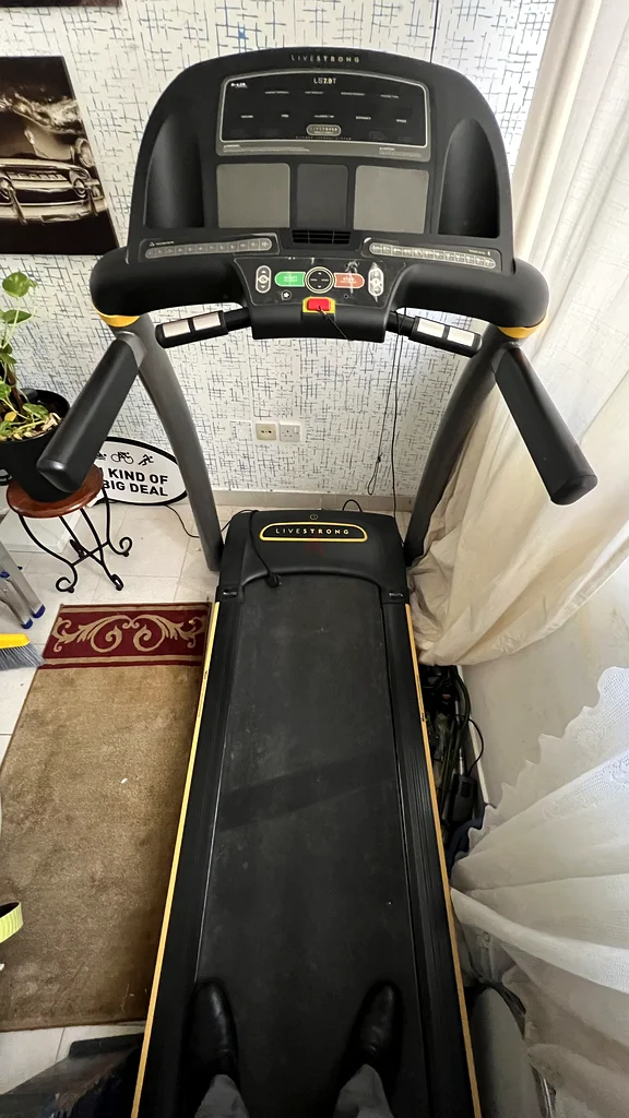 جهاز الجري Livestrong الطراز 7.9T  
الجهاز البيضاوي الطراز 7.9E63242692017922113