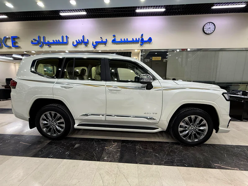 تويوتا لاند كروزر ستيشن - VXR 3.5 توربو مزدوج - جلد - موديل 2025 - ضمان الوكالة63158802127235113