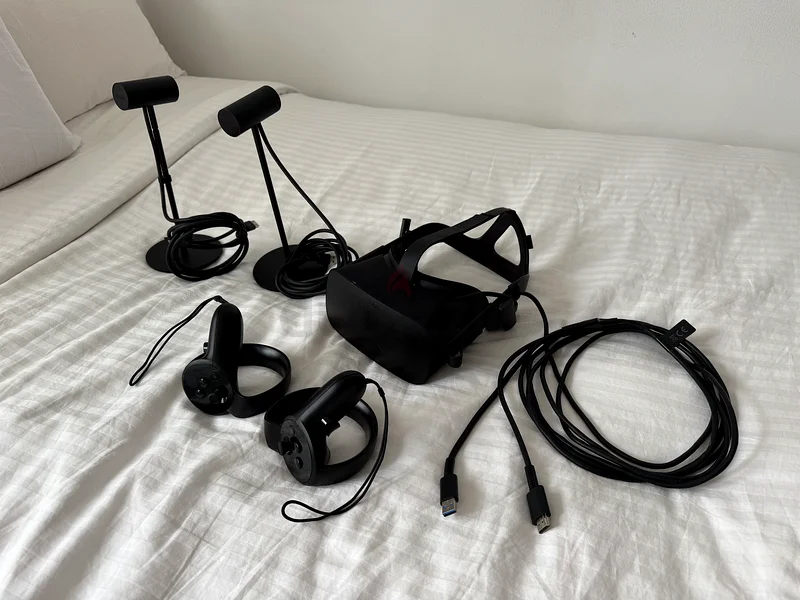 Oculus Rift CV1 مستخدم — السعر قابل للتفاوض632629333642251129