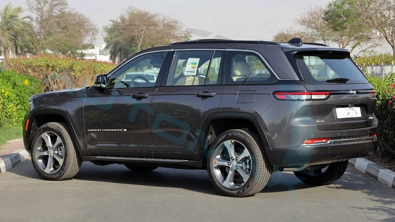2025 JEEP GRAND CHEROKEE LIMITED PLUS LUXURY GCC 0Km With 3 Yrs or 60K Km Warranty @Official Dealer63177101487745114