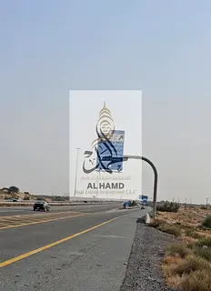 للبيع من المالك مباشر ارض سكني تجاري في ام القيوين السلمة مساحة الارض 8400الاف متوفر