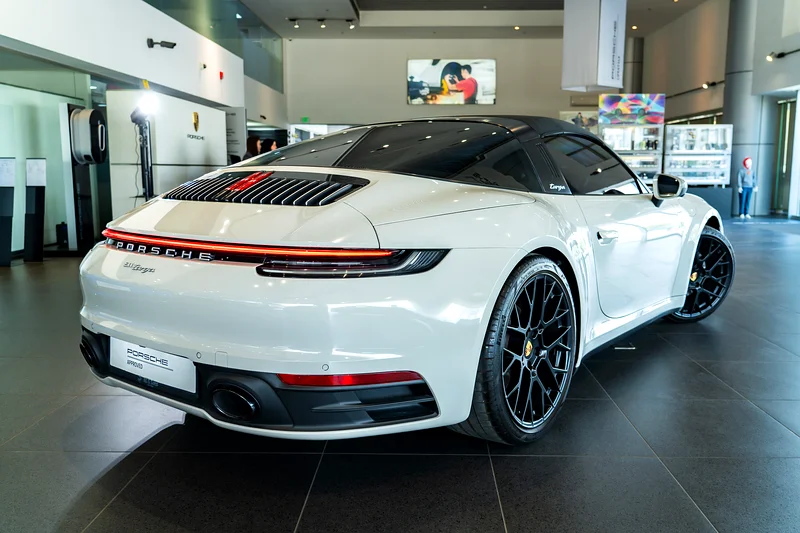 بورش 911 تارجا 4 رمز مرجعي: 3411 دولار أمريكي ضمان 3 سنوات63150479185793111