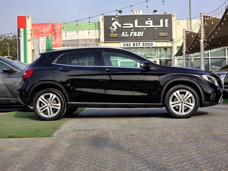 MERCEDES GLA250  2019 FULL OPTION PANORAMIC PERFECT CONDITION63146744800643113