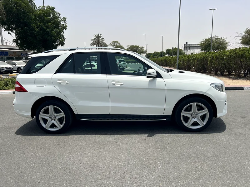MERCEDES BENZ ML400 خيارت كاملة، سجل صيانة متوفر، مالك واحد فقط62863730892802113