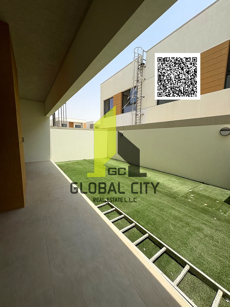 🏡 فيلا تاون هاوس فاخرة للبيع - آزها I 🔥2,997 قدم مربع I 💰دفعة أولى 597.5 ألف درهم إماراتي! I 🏊‍♂️مرافق كاملة I 📍موقع متميز63249746765827113