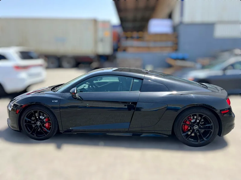 AUDI R8 V1063150024533761112