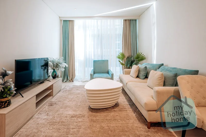 Elegant 1 BR | Infinity Pool |  Easy Beach Access63832616075393113