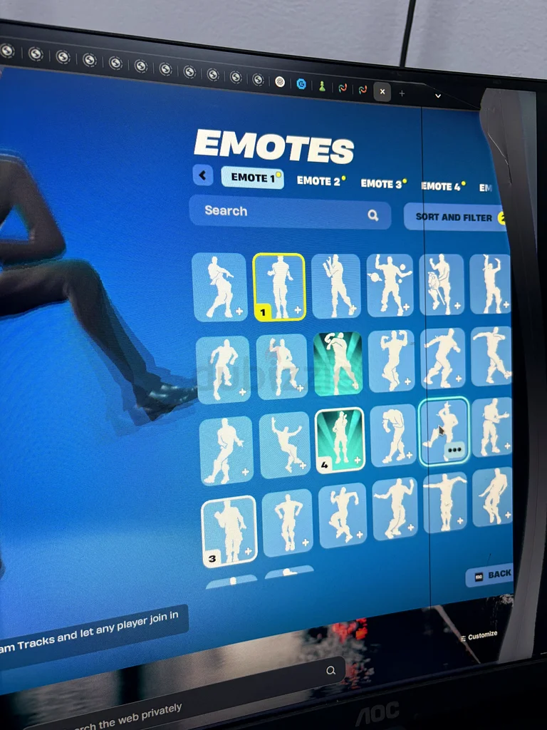 For more pictures, text me Fortnite OG S3 120+ Skins Account | Rare Emotes63228311443075113
