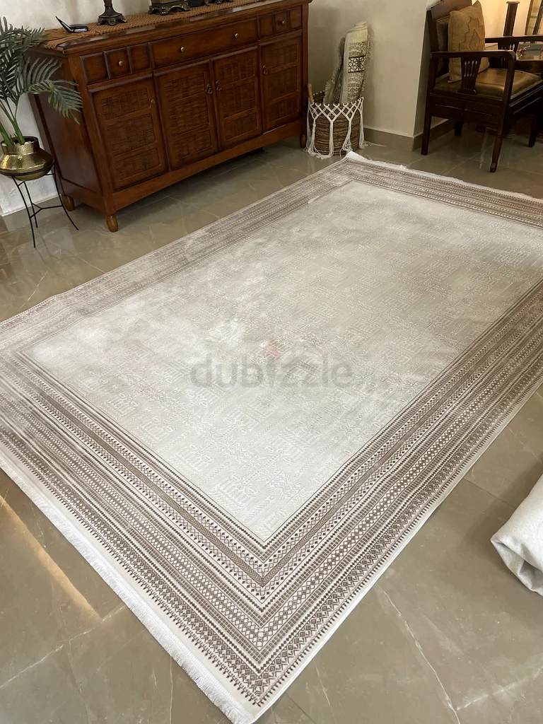 Silk carpet632108832512031128