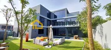 Stunning 6 BHK | Spacious Living | High ROI