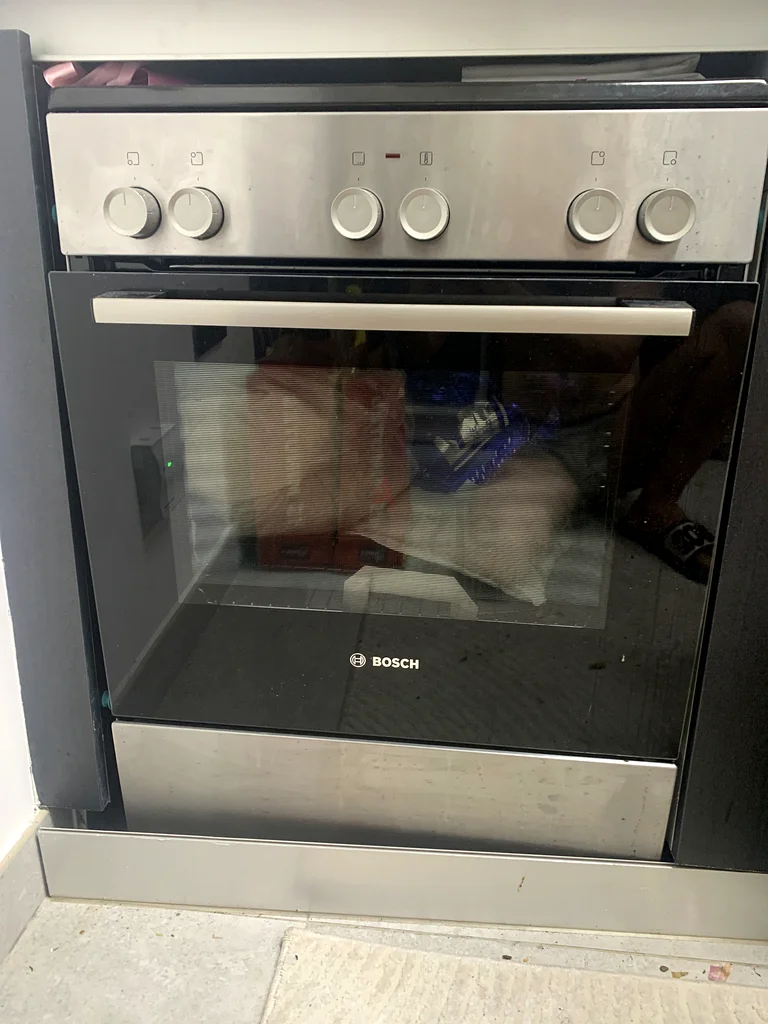 Modern Bosch Oven - Perfect for Your Kitchen!63258652636418113