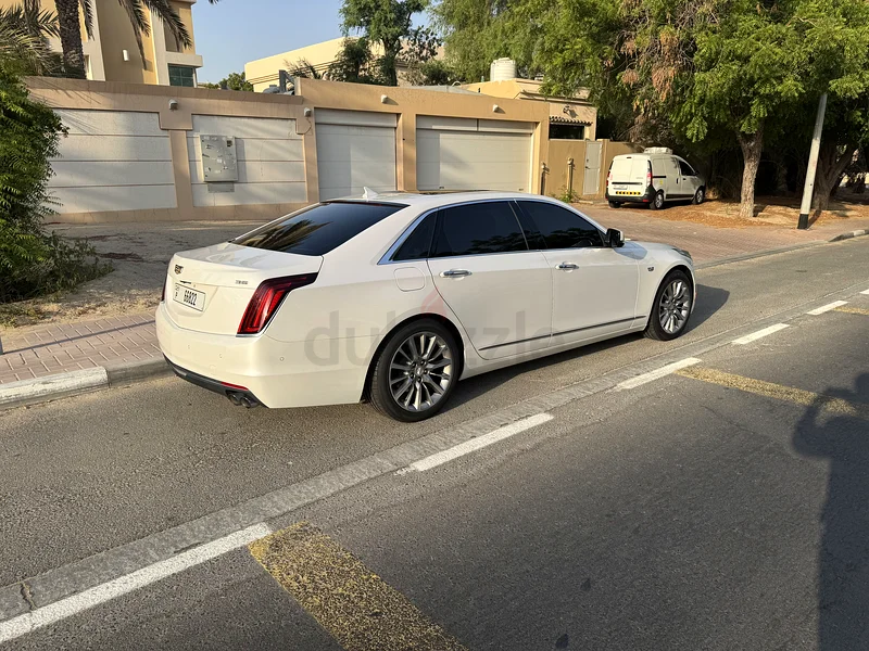 Cadilac CT663175261038594112