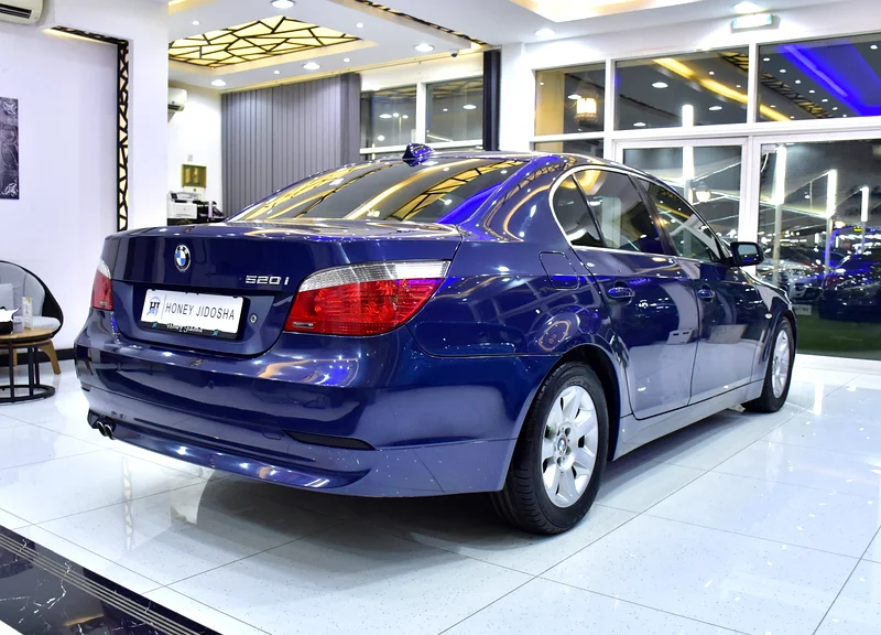 VERY LOW KILOMETER! ONLY 95,000 KM! BMW 520i ( 2005 Model ) in Blue Color GCC Specs63158800583425114