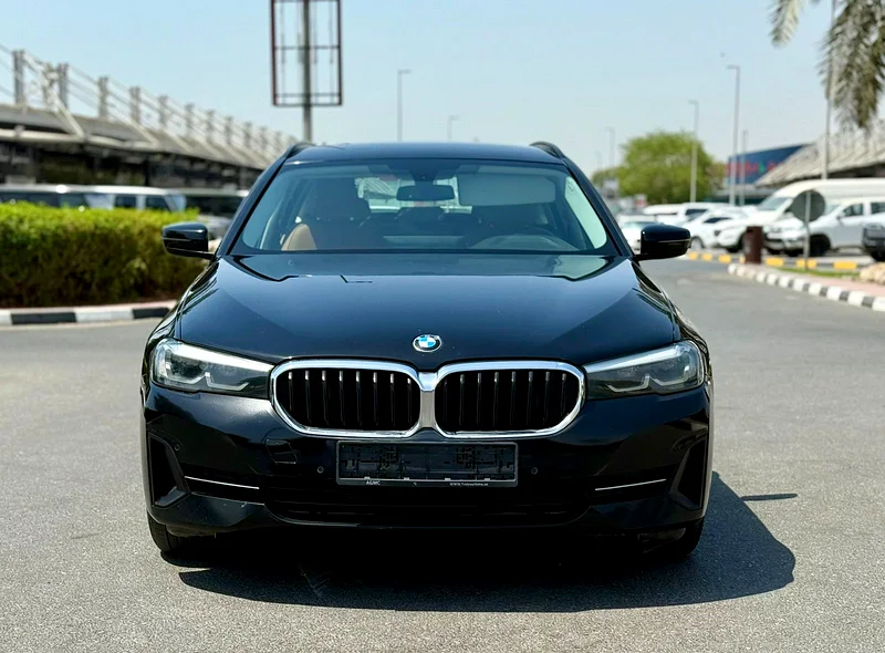 BMW 520i 2.0L 2023 GCC VERY GOOD CONDITION63229277677057111