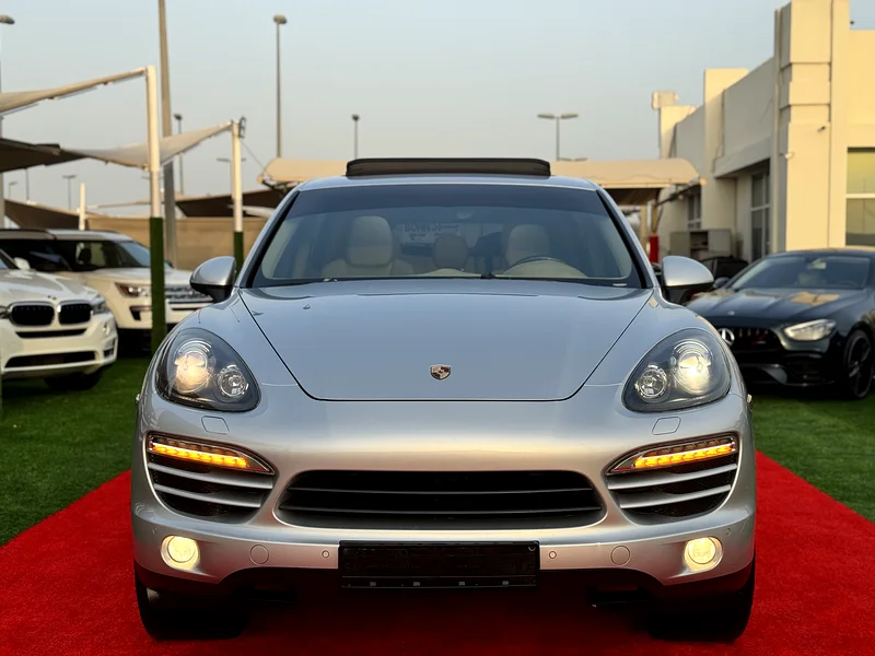 بورش كايان 2014 V6 سيارة مميزة بالنضافة بحالة الوكالة وسعر عرض ممتاز.62930625188994112
