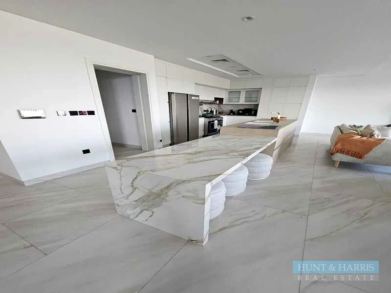 5 Bedroom Villa for Sale Al Hamra Village - Beach Front - Luxury63860144184706112