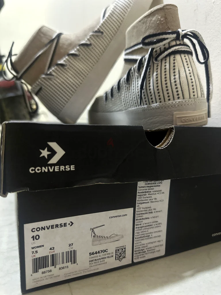 Stylish Converse Sneakers Box - Unused!63237613572610111