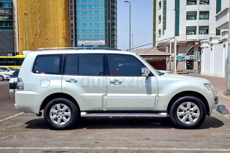 AED 721/month | 2017 Mitsubishi Pajero GLS | GCC Specs | Ref#33692363172195454593113