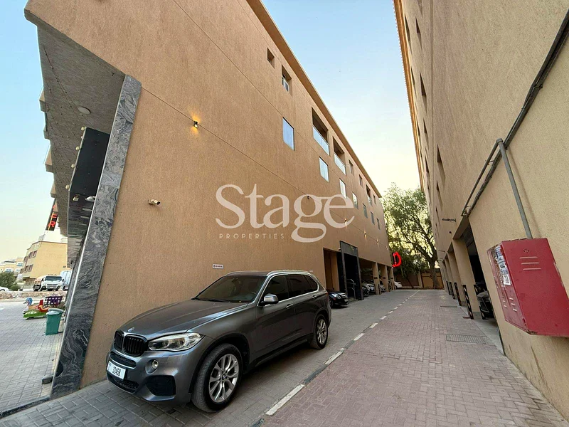 مبنى سكني كامل للبيع | جي +2 | موقع رائع63869924566147112