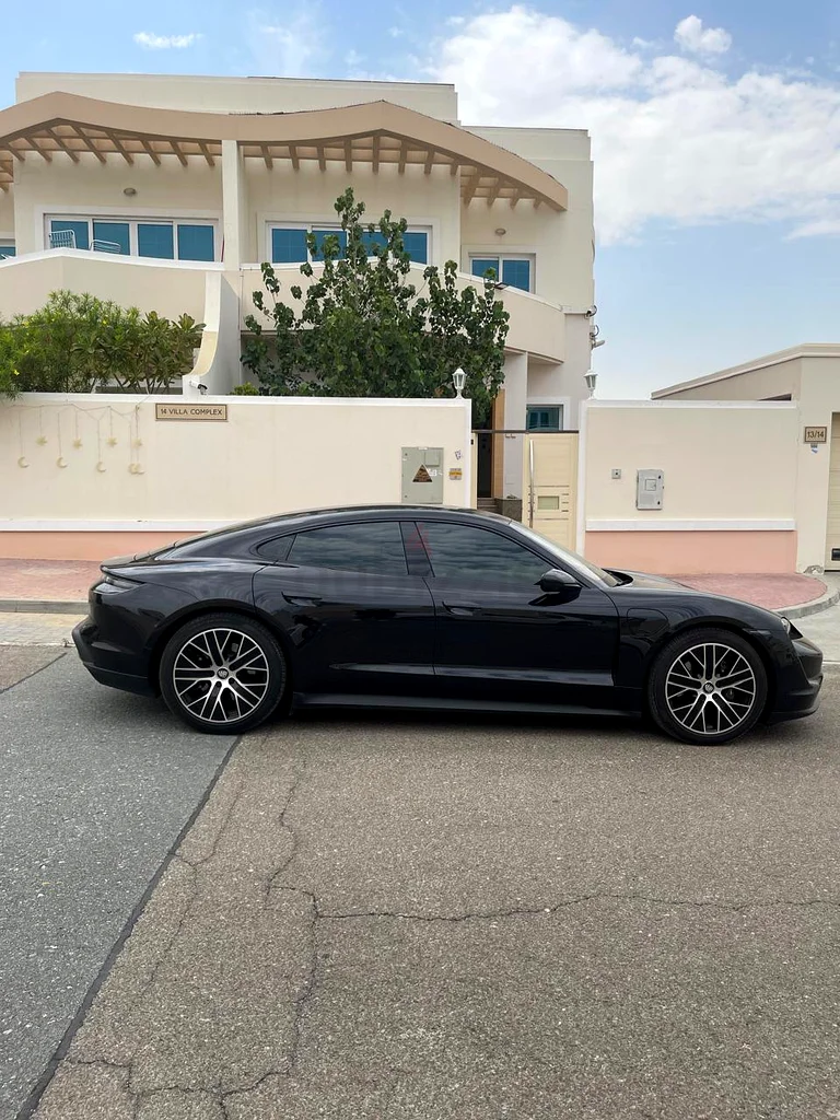 Porsche Taycan 202363150022491779111