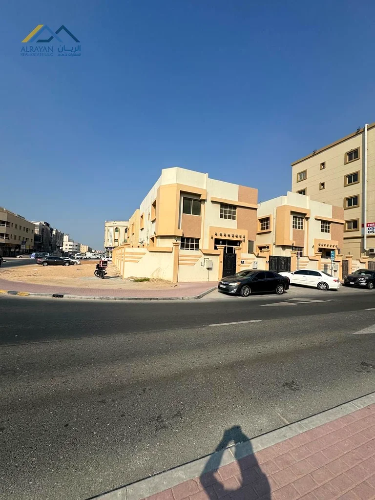 ركن تجاري سكني مكون من شارعين، موقع متميز جدًا63196120640129113