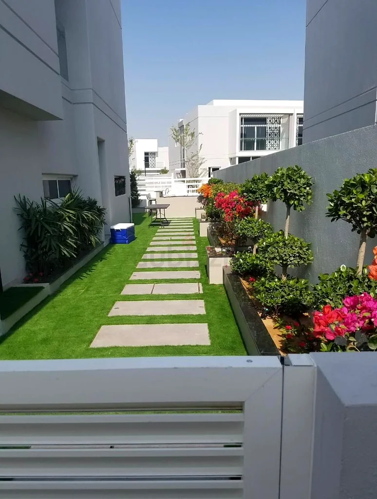 يمكننا القيام بأعمال تنسيق الحدائق وبناء حمامات السباحة63186766532482113