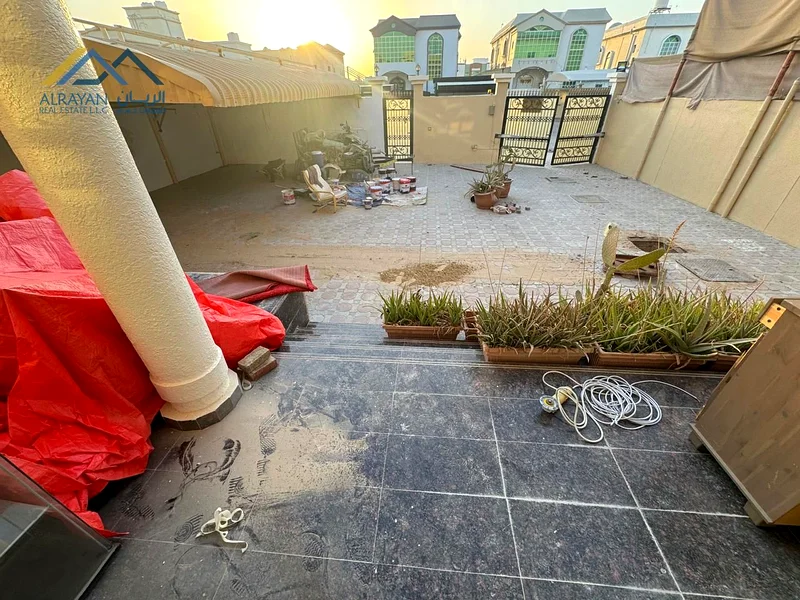 فيلا فاخرة، مفروشة بالكامل، مناطق واسعة، موقع ممتاز63722544098435114