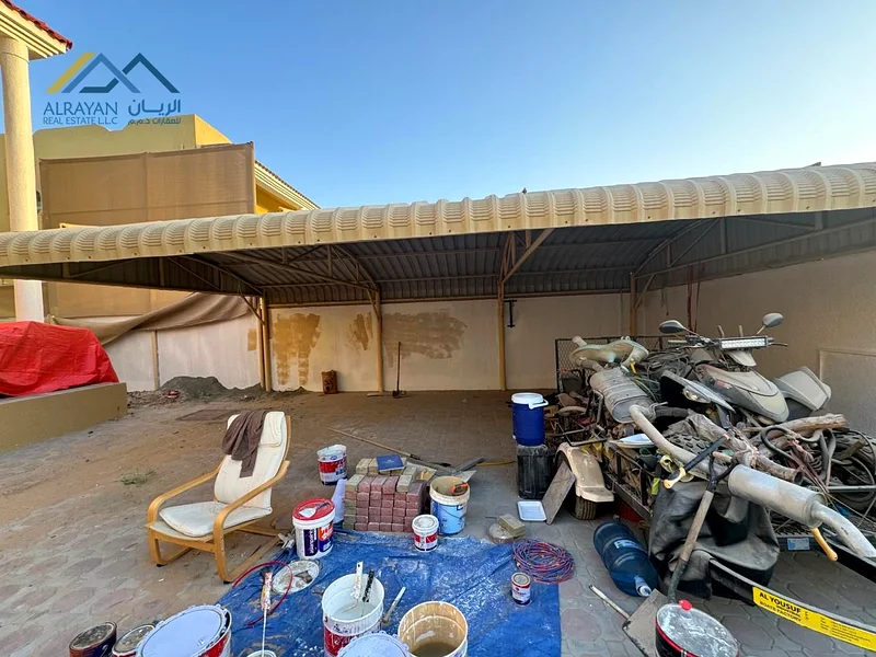 فيلا فاخرة، مفروشة بالكامل، مناطق واسعة، موقع ممتاز63722544098435113