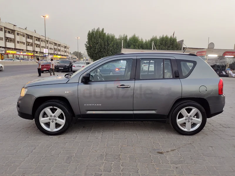 جيب كومباس منطقة الخليج 2.4 لتر محرك بدون حوادث63139215608450111