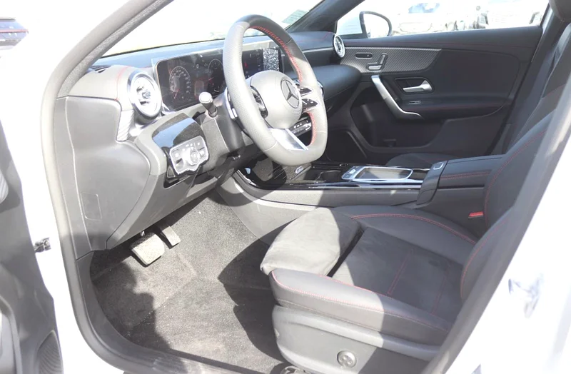 Mercedes benz A200L63145814500739114