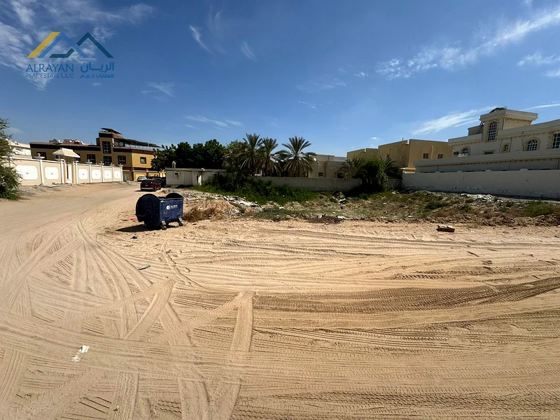 Residential land on the corner of two streets * Distinctive location * Available for division * Close to all facilities and services63197608371969111