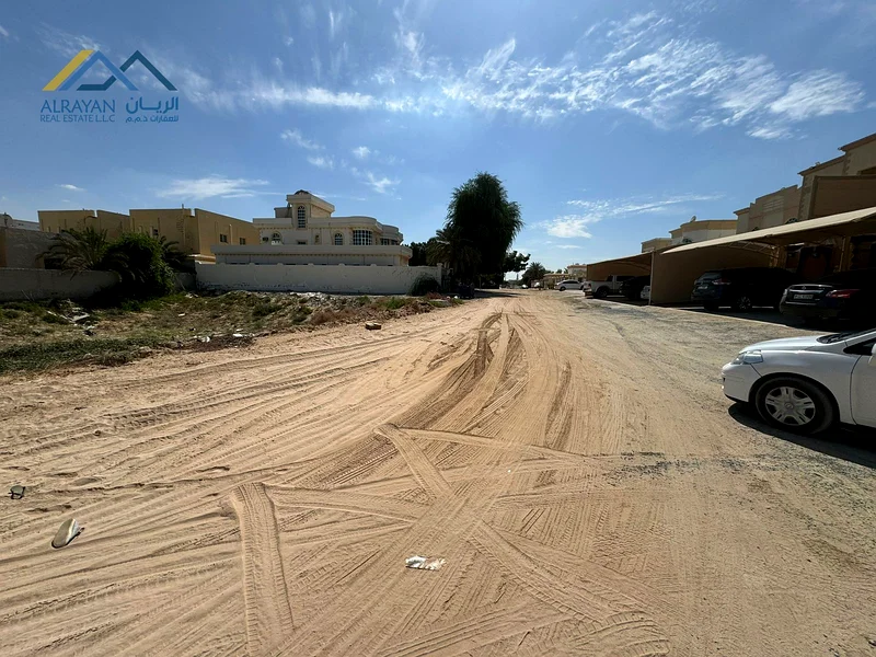 Residential land on the corner of two streets * Distinctive location * Available for division * Close to all facilities and services63197608371969113