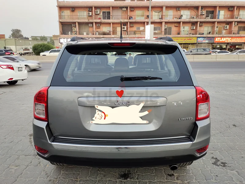 جيب كومباس منطقة الخليج 2.4 لتر محرك بدون حوادث63139215608450112