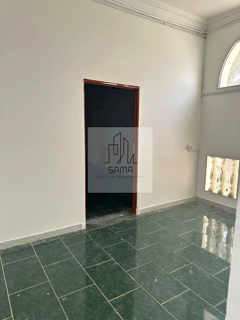 بيت للإيجار في منطقة سلاماتس، مساحة واسعة مع مدخل خاص وفناء.63306680954497113